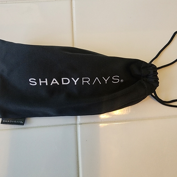 Black Aviator Sunglasses - Picture 4 of 5